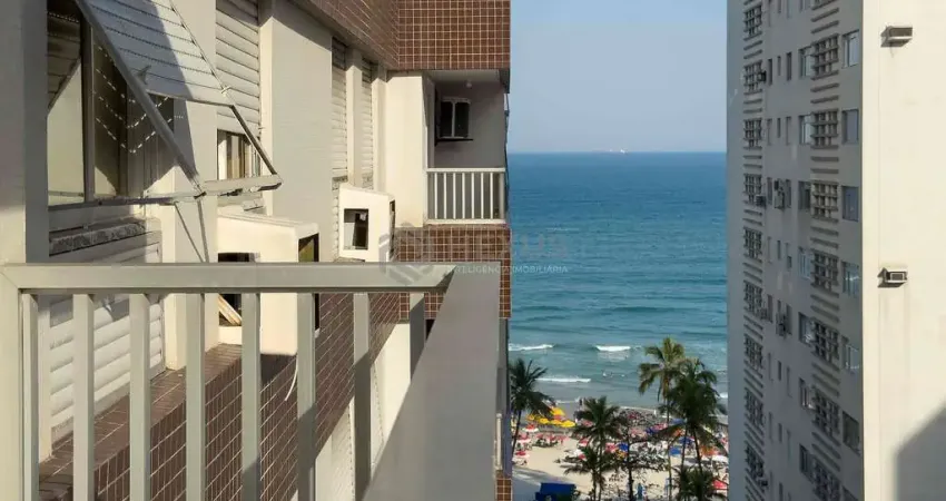 Apartamento com varanda e vista mar na quadra mar da praia das pitangueiras, guaruja