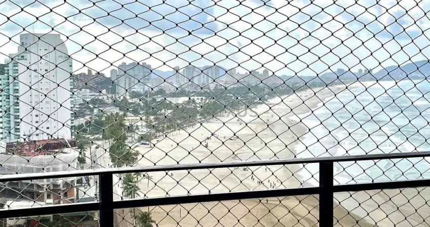 Apartamento com varanda e vista mar na quadra-mar da praia das pitangueiras, guaruja