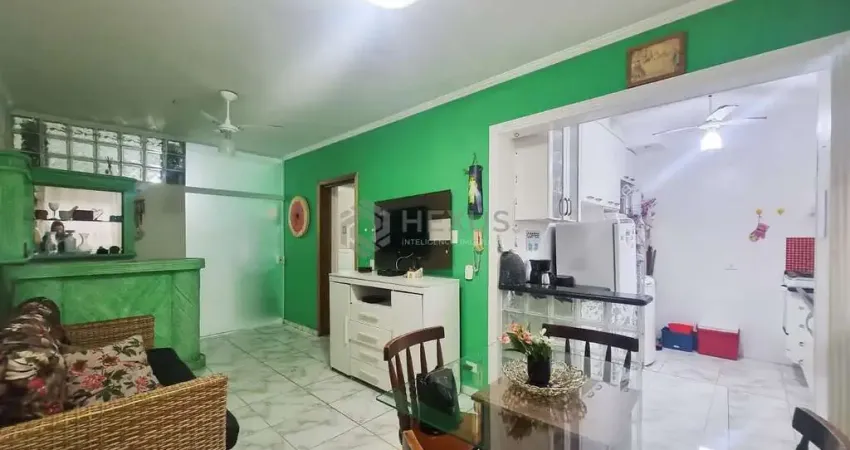 Apartamento reformado com varanda, lazer, piscina e churrasqueira a duas quadras da praia das pitan