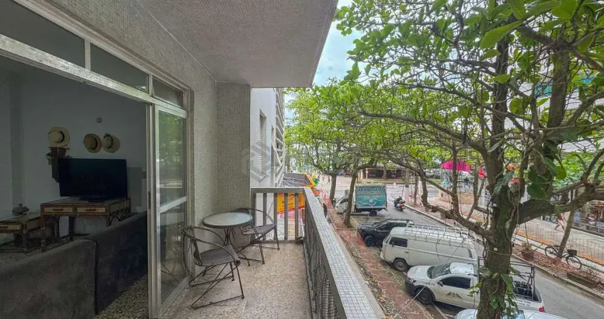 Apartamento beira-mar com varanda na praia das pitangueiras, guarujá