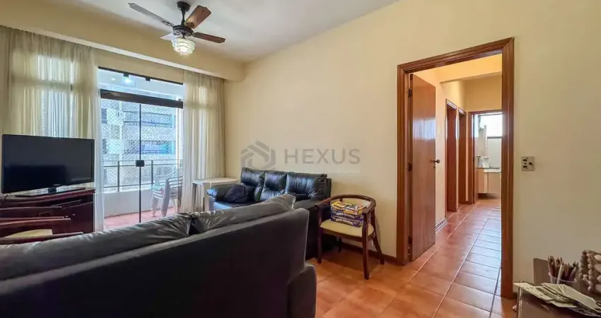 Apartamento com varanda na beira mar da praia das pitangueiras, guaruja