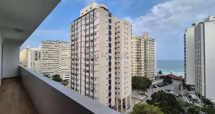 Apartamento reformado com vista mar a uma quadra da praia das pitangueiras, guaruja