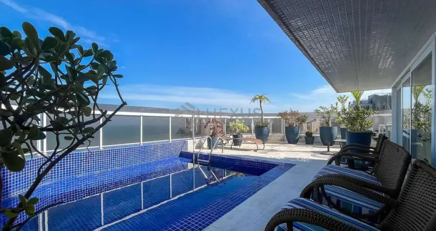 Cobertura frente mar com vista mar, churrasqueira e piscina na praia das asturias, guaruja