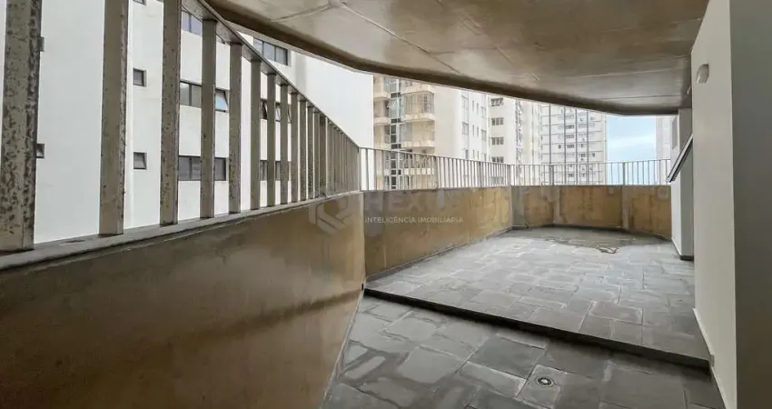 Apartamento com varanda, vista mar e lazer na praia das pitangueiras, guaruja