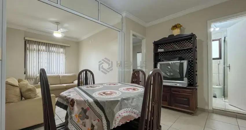 Apartamento reformado a uma quadra da praia das pitangueiras, guaruja