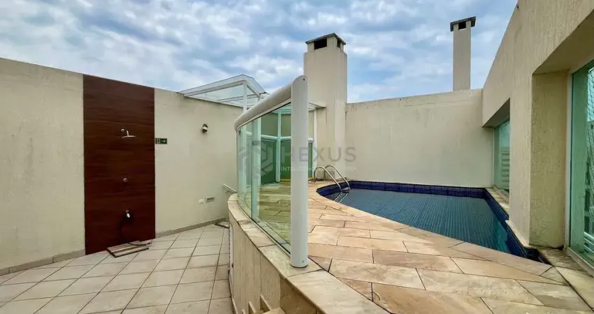 Cobertura duplex com piscina e churrasqueira em prédio novo na quadra mar da praia das pitangueiras