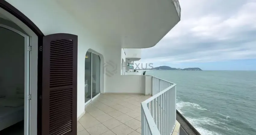 Apartamento frente mar com varanda e vista mar na praia das pitangueiras, guaruja