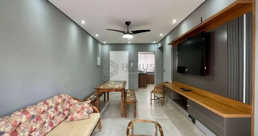 Apartamento reformado com varanda na praia das asturias, guaruja