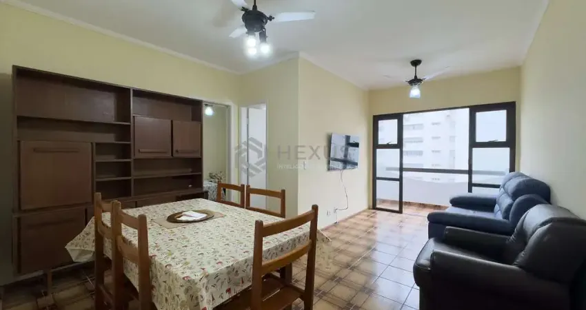 Apartamento com varanda a uma quadra da praia das pitangueiras, guaruja