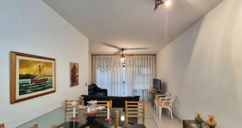Apartamento com varanda e lazer na praia das pitangueiras, guaruja