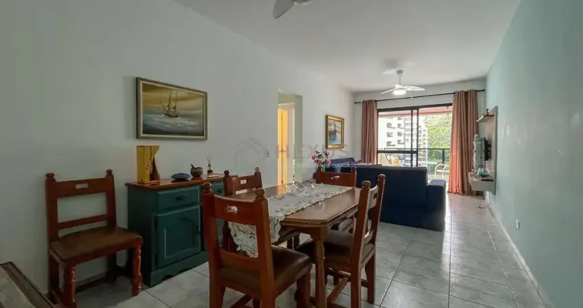 Apartamento com varanda e lazer na praia das pitangueiras, guaruja
