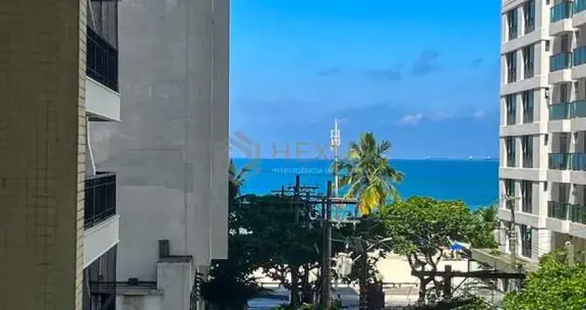 Apartamento com varanda e vista mar na quadra mar da praia das pitangueiras, guaruja