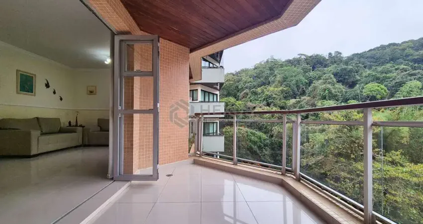 Apartamento com varanda e lazer na praia das pitangueiras, guaruja