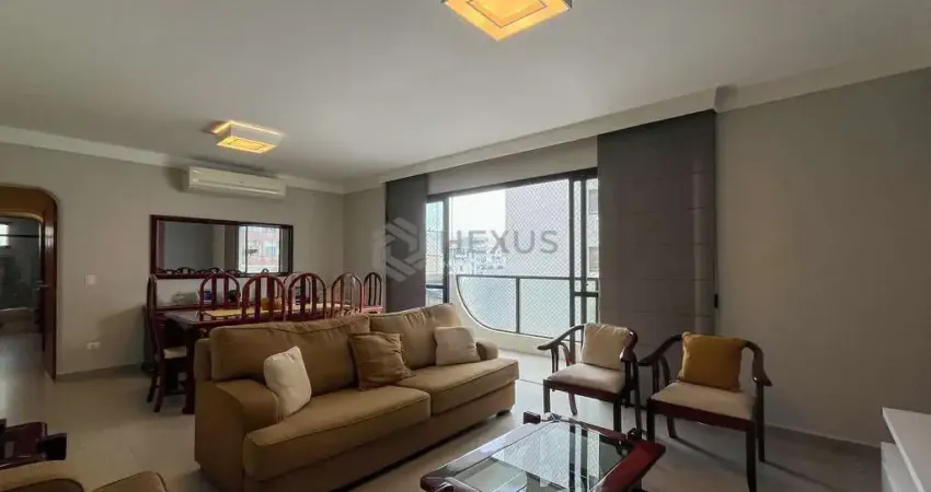 Apartamento com varanda e lazer na praia das pitangueiras, guaruja