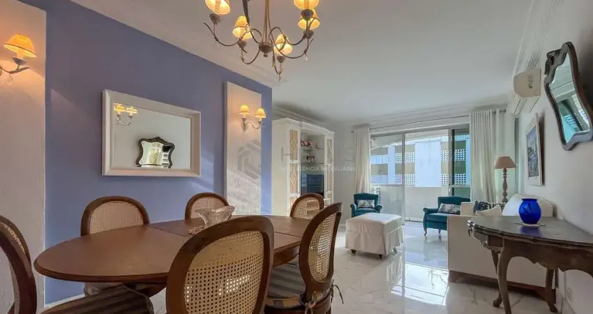 Apartamento com varanda e lazer na praia das pitangueiras, guaruja