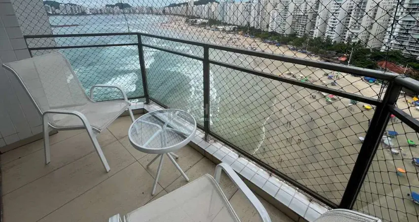 Apartamento frente mar com varanda na praia das pitangueiras, guaruja