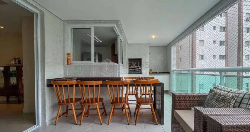 Apartamento com varanda gourmet e lazer na praia das pitangueiras, guaruja