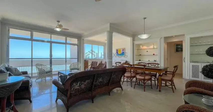 Apartamento frente mar com varanda na praia das pitangueiras, guaruja