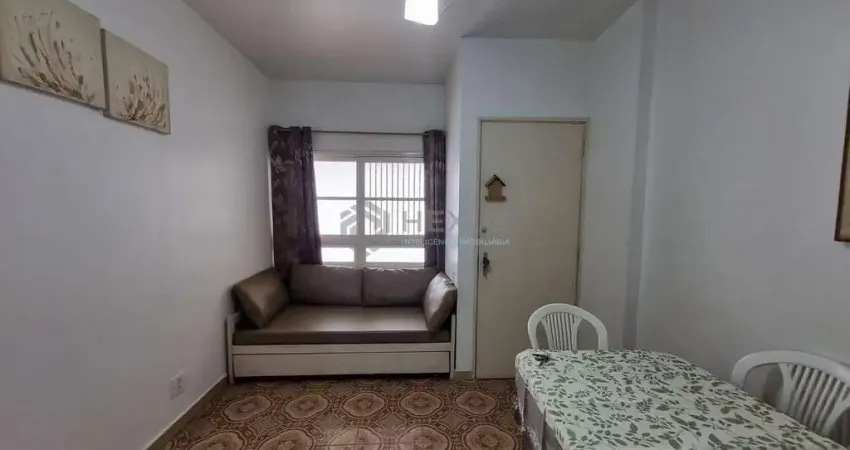 Apartamento na quadra mar da praia das pitangueiras, guaruja