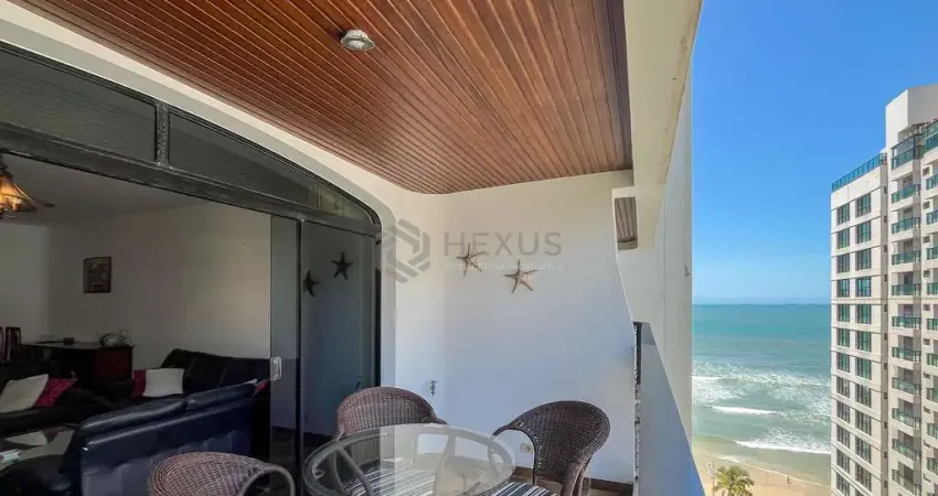 Apartamento com varanda e vista mar na quadra mar da praia das pitangueiras, guaruja