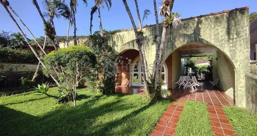 Casa em condomínio fechado com 4 quartos à venda na Rua Jeorge Teleny, 24, Balneario Praia do Perequê, Guarujá