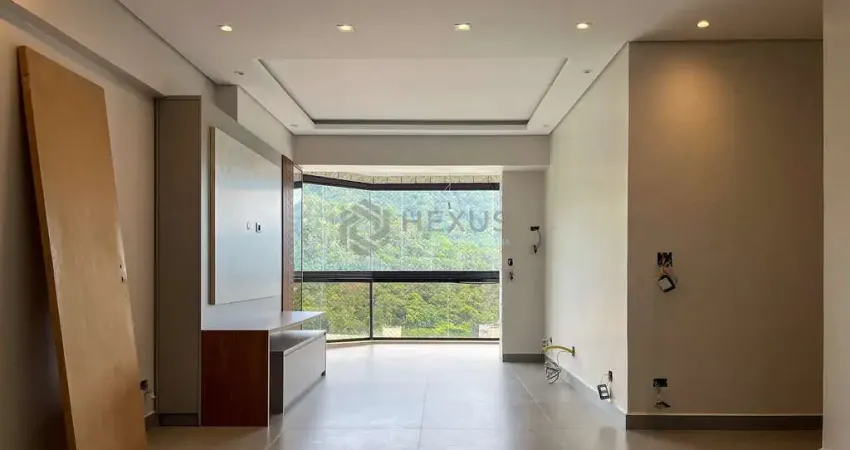 Apartamento reformado beira mar com varanda e lazer na praia da enseada, guaruja