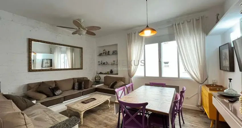 Apartamento na quadra mar da praia das pitangueiras, guaruja