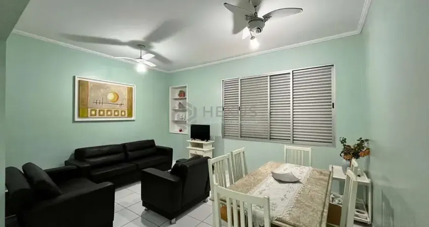 Apartamento na quadra mar da praia das pitagueiras, guaruja