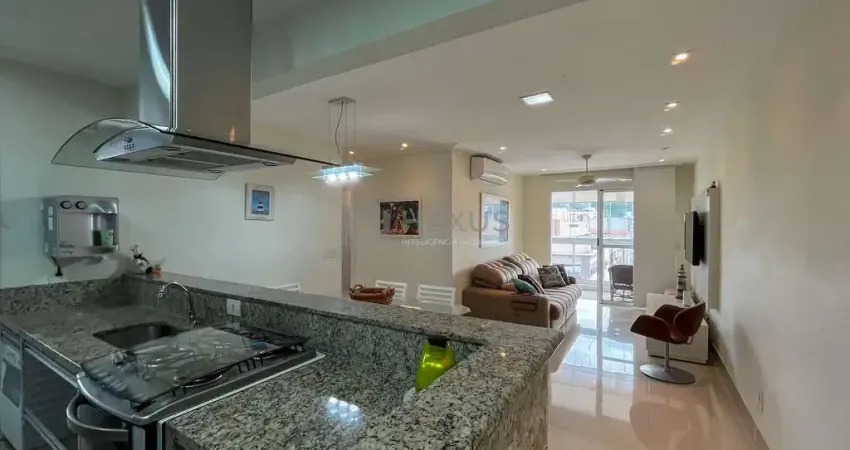 Apartamento com varanda e lazer de clube na praia das asturias, guaruja