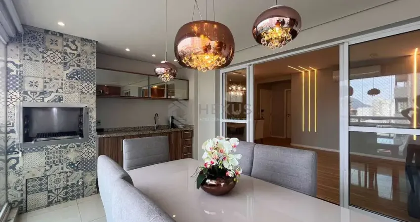 Apartamento reformado com varanda gourmet e lazer em prédio novo a uma quadra da praia das asturias