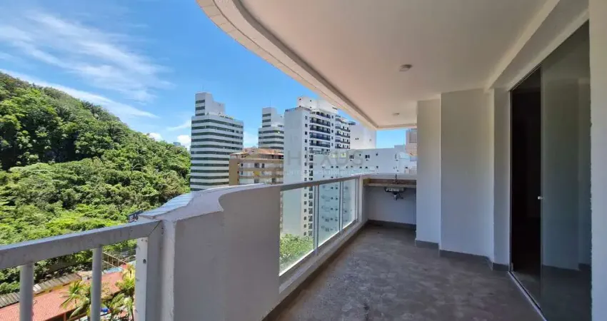 Apartamento com varanda gourmet e lazer em prédio novo a uma quadra da Praia das Astúrias, Guaruja