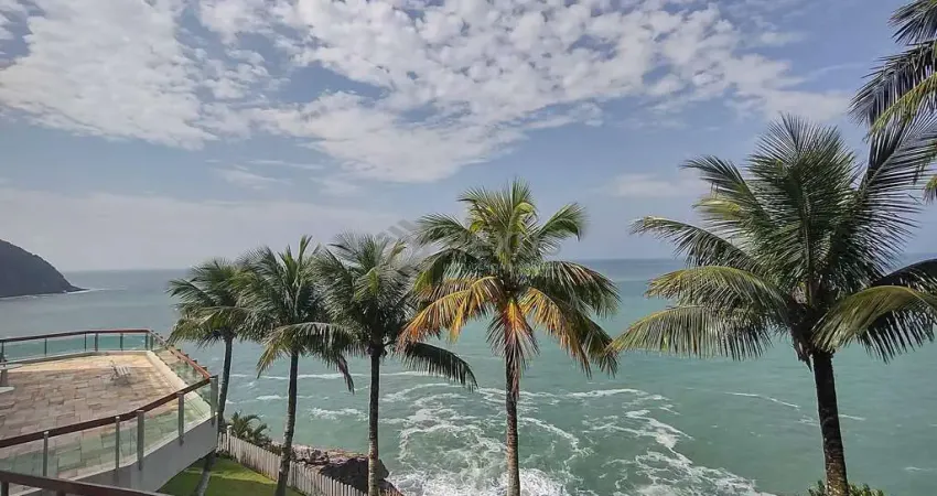 Apartamento frente mar com varanda e lazer na região do Tortugas na Praia da Enseada, Guaruja