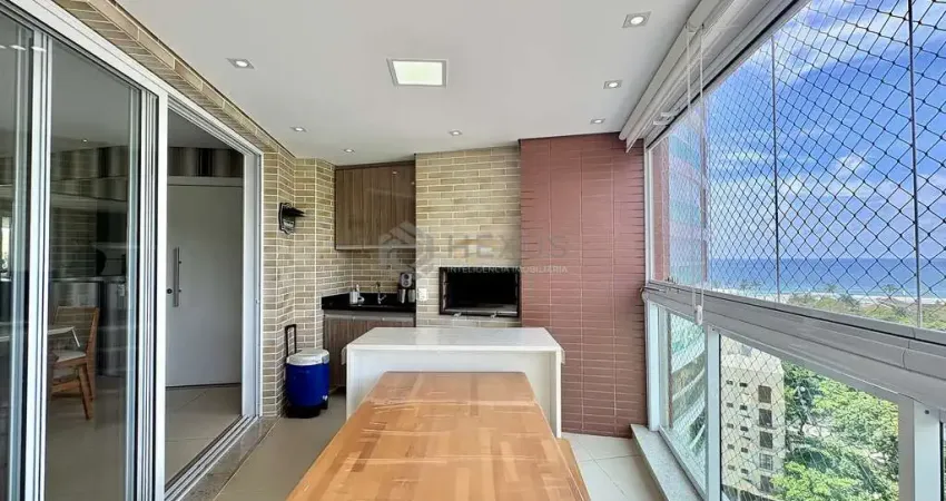 Apartamento com varanda gourmet com vista mar e lazer de clube na beira mar da Praia da Enseada, Gu