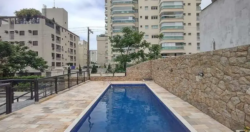 Apartamento com varanda gourmet e lazer na Praia da Enseada, Guaruja