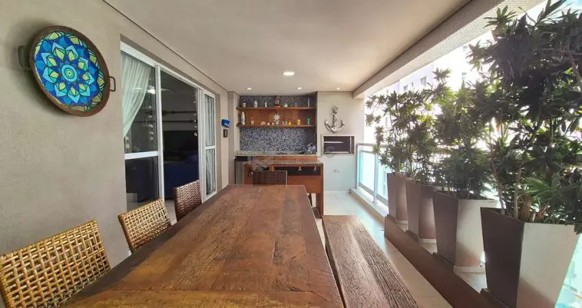 Apartamento reformado com varanda gourmet e vista mar na Praia das Asturias, Guaruja