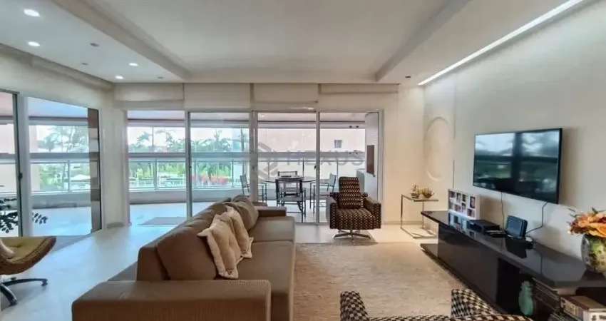 Apartamento frente mar com varanda gourmet e lazer na Praia da Enseada, Guaruja