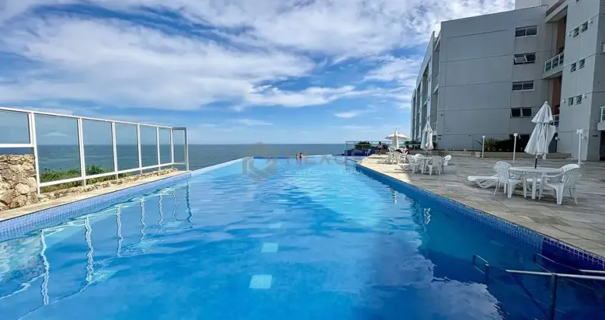 Apartamento com quintal e área gourmet com lazer de clube na beira mar da Praia da Enseada, Guaruja