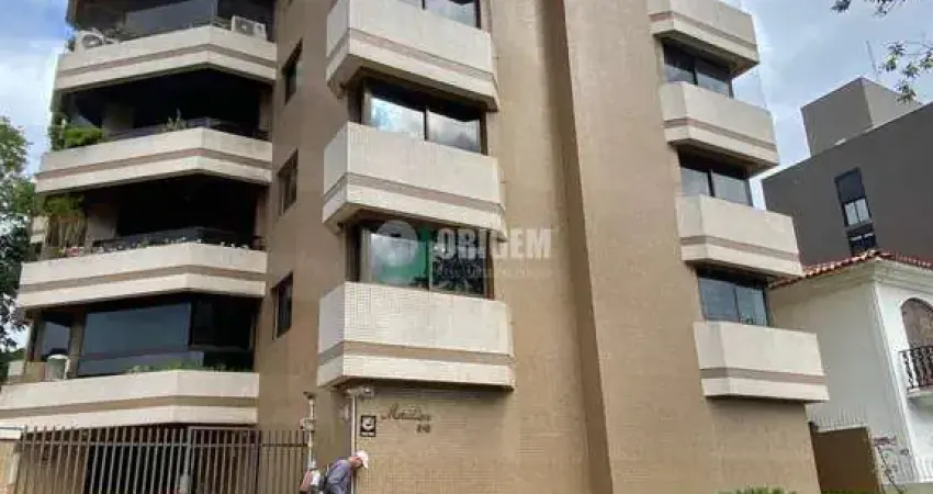 Apartamento impecável no São Francisco/Mercês.
