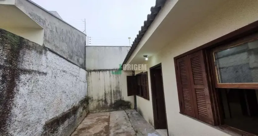 Casa com 2 quartos para alugar na Rua General Ary Duarte Nunes, 621, Uberaba, Curitiba