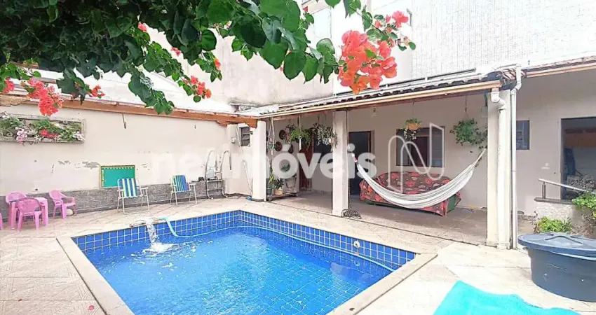 Casa com 5 quartos à venda na Rua Manoel Teixeira Camargos, Glória, Contagem