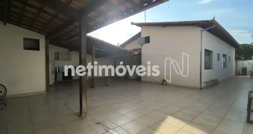 Casa com 3 quartos à venda na Avenida Dois, Vila das Flores, Betim