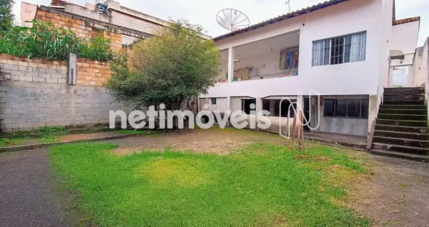 Casa com 3 quartos à venda na Rua Um, Jardim Brasília, Betim