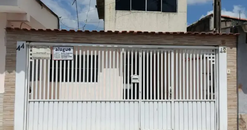 Aluga-se ótima casa residencial 02 dormitórios no jardim Cacique Suzano - SP