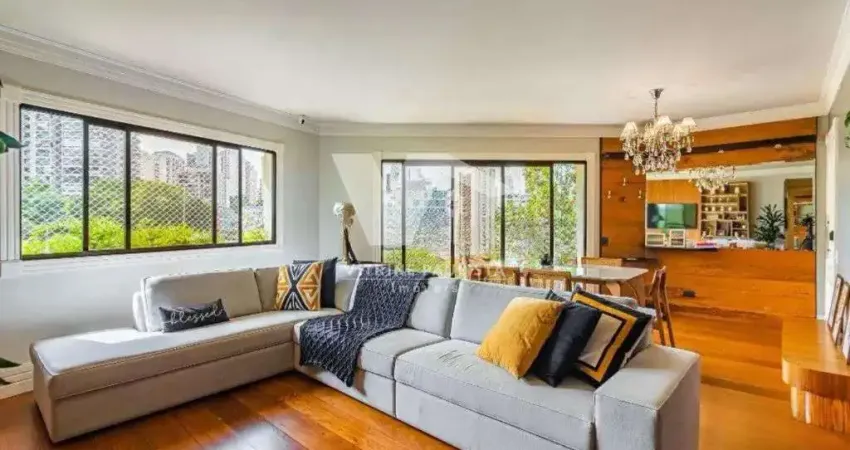 Apartamento à venda em pinheiros com 3 quartos (1 suíte), 3 vagas. reformado, 125m², com ar condicionado, janelas antirruído e perto do metrô.