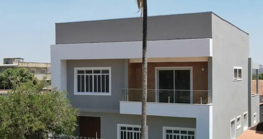 Sobrado 5 quartos (3 suítes) + cozinha planejada + escritório | quadra 06, sobradinho