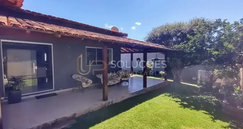 Condomínio vivendas serranas - casa 3 quartos, área gourmet c/ churrasqueira + piscina | condomínio vivendas serranas