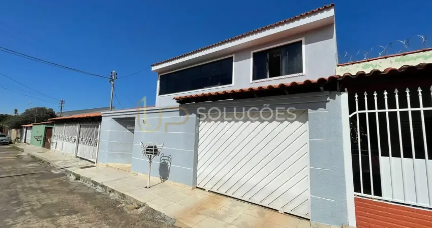 Lindo Sobrado na Quadra 1 de Sobradinho | Aceita financiamento e FGTS | Churrasqueira e Cozinha com planejados