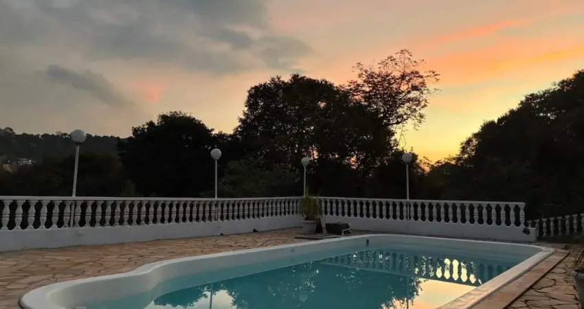 Casa em condomínio fechado com 4 quartos à venda na Rua Pio XII, Jardim Cinco Lagos de Santa Maria, Mairiporã