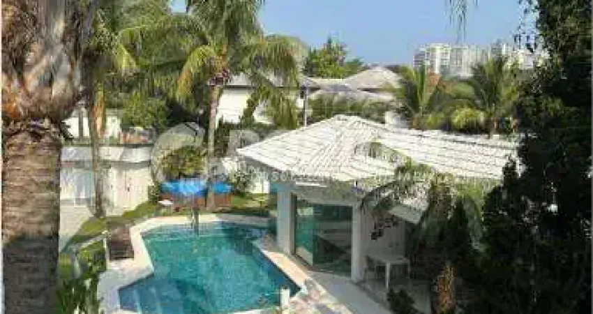 Casa em condomínio fechado com 5 quartos à venda na Rua Arquiteto Henrique Mindlin, Barra da Tijuca, Rio de Janeiro