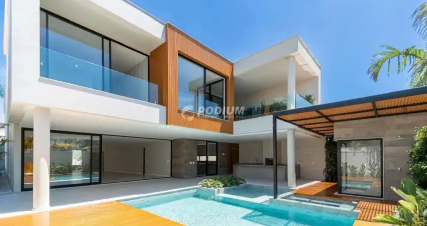 Casa em condomínio fechado com 5 quartos à venda na Rua Luiz Mário Miranda, Barra da Tijuca, Rio de Janeiro